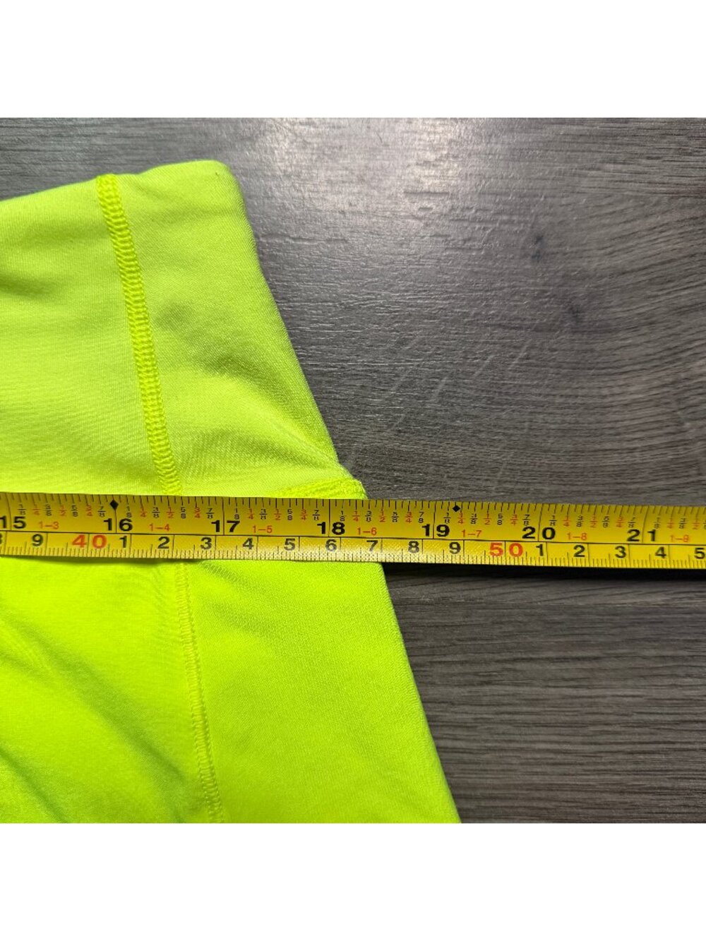 Lululemon Women's Speed Up Mid-Rise Short 4" - Yellow - Picture 5 of 13
